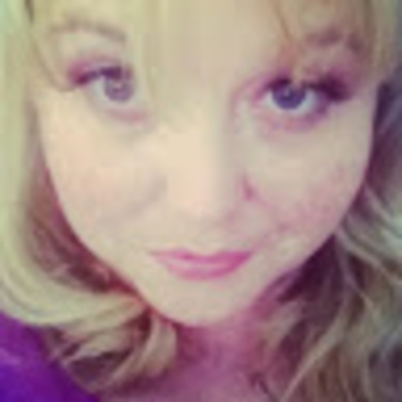 Meet your Posher, Mandy - Picture 1 of 1